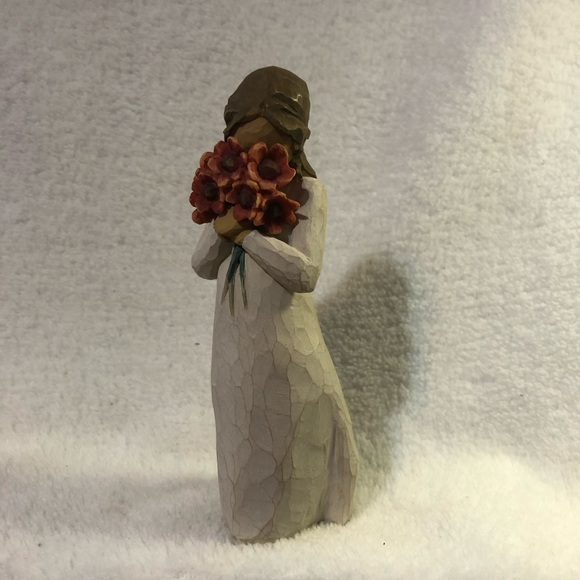 Willow Tree Surrounded by Love 2009 red poppies figure - Picture 1 of 4